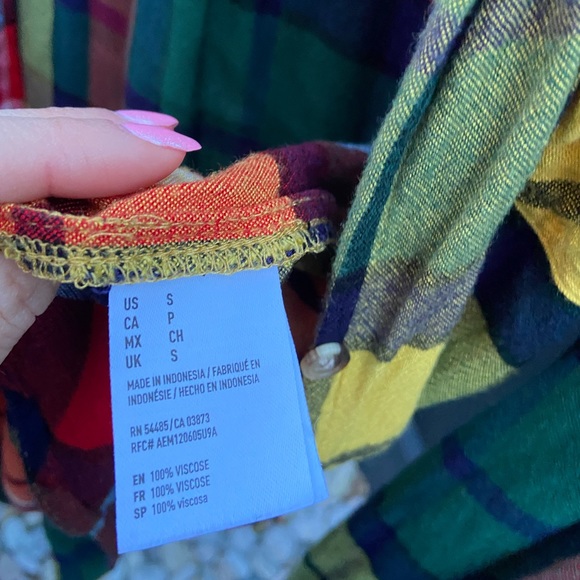 American Eagle Plaid Button Up - Picture 2 of 8